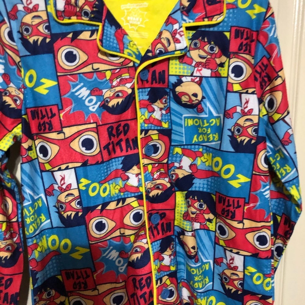 Ryan’s World 2 piece button down shirt and pants kids Pajamas set size 8 - Picture 8 of 9